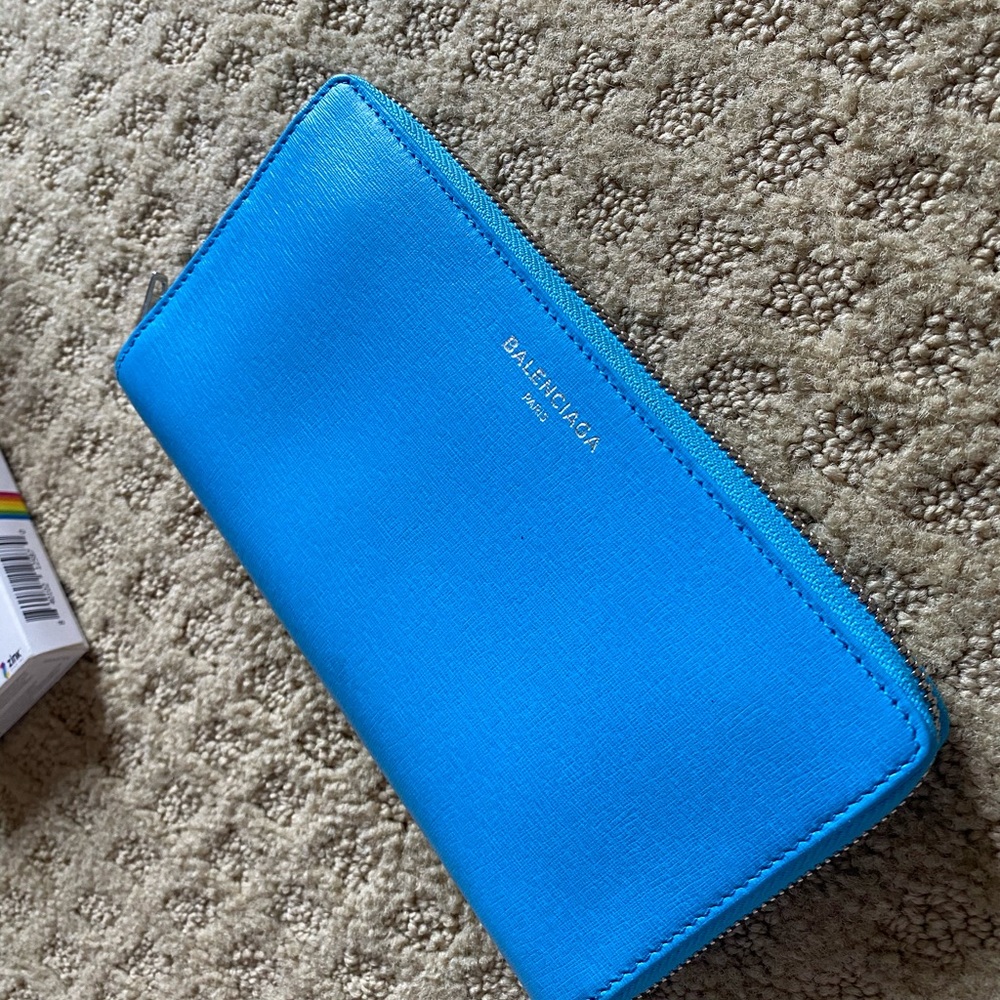 balenciaga wallet